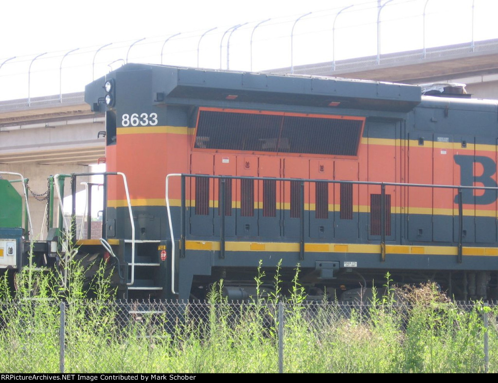 BNSF 8633